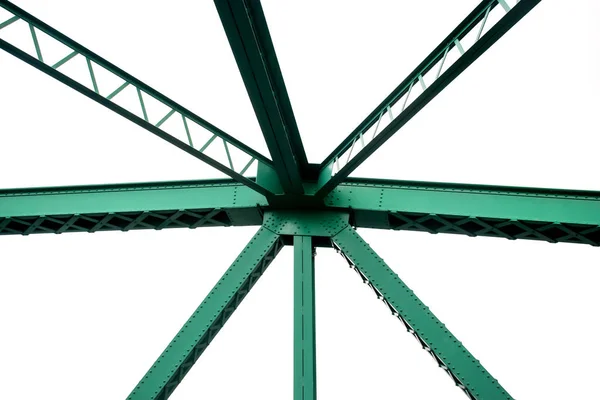 Çelik Çatı Yapısı Binanın Altında — Stok fotoğraf