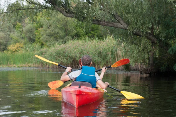 Dos Personas Kayaks Río —  Fotos de Stock