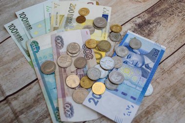 Dünyanın en büyük para birimleri. Rus rublesi, Fas dirhemi, euro