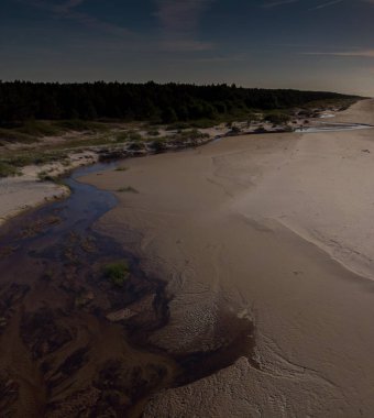 denize akan nehri üzerinde üstten görünüm