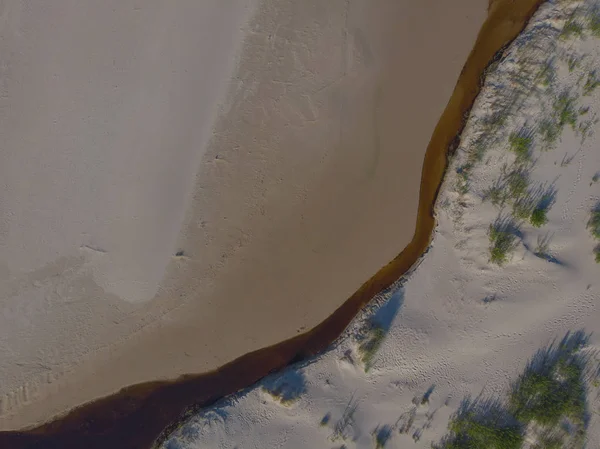 denize akan nehri üzerinde üstten görünüm