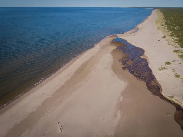 denize akan nehri üzerinde üstten görünüm