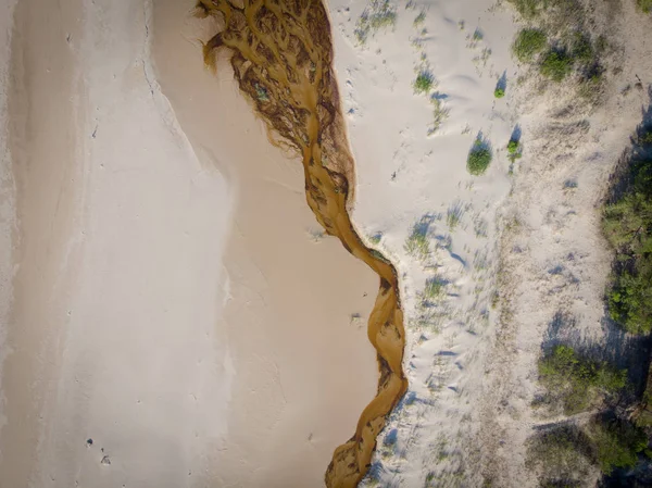 denize akan nehri üzerinde üstten görünüm