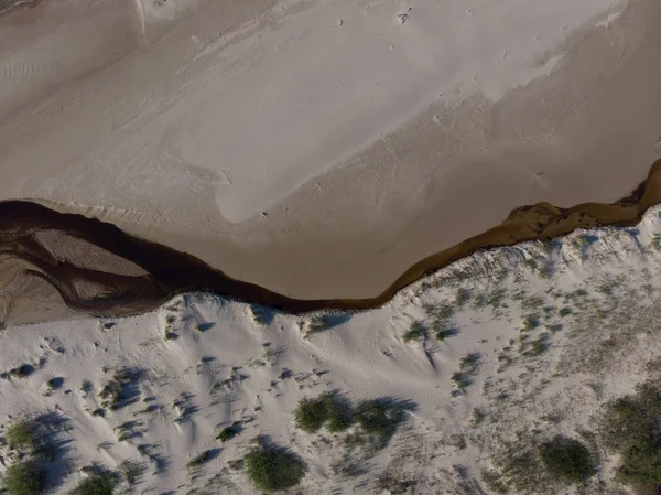 denize akan nehri üzerinde üstten görünüm