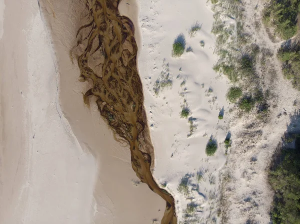 denize akan nehri üzerinde üstten görünüm