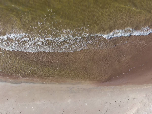 deniz ve kum coastlake için üstten görünüm