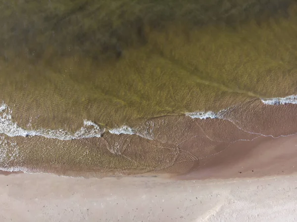 deniz ve kum coastlake için üstten görünüm