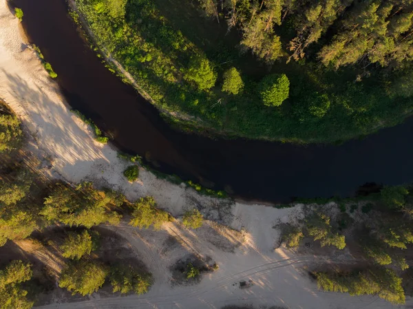 Ormandaki en iyi görünümü sarma Nehri
