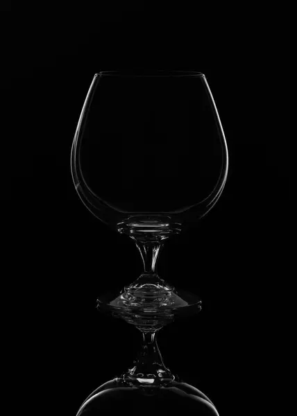 Isolierglas Auf Schwarzem Hintergrund — Stockfoto