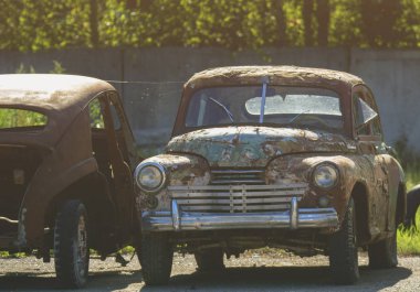 Klasik eski paslı retro otomobil, herhangi bir amaç için büyük tasarım. Vintage Klasik Otomobil.