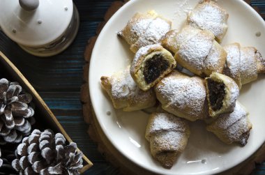 Kuru Kayısı Kuruyemiş ve turuncu ile simit dolması  