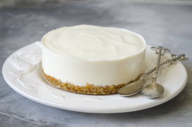 Kuru kayısı ve n ile elma ve krem peynir ile Cheesecake