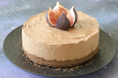 Marshmallowve Taze İncirli Çikolatalı Cheesecake  