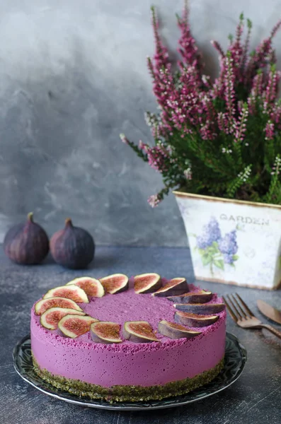 Gâteau Fromage Lilas Sur Gélose Aux Figues Noix Images De Stock Libres De Droits