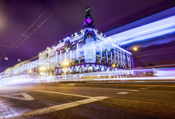 San Petersburgo Rusia Edificio Oficinas Cantante Por Noche Arquitectura Petersburgo — Foto de Stock