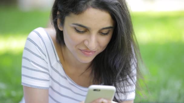 Woman using smart phone — Stock Video