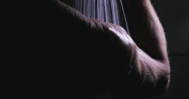 Adam duş, banyo cilt bakımı vücut yıkama