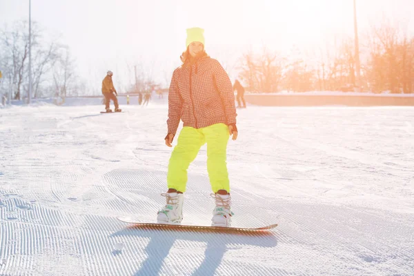 Activité Sportive Hiver Femme Snowboarder — Photo