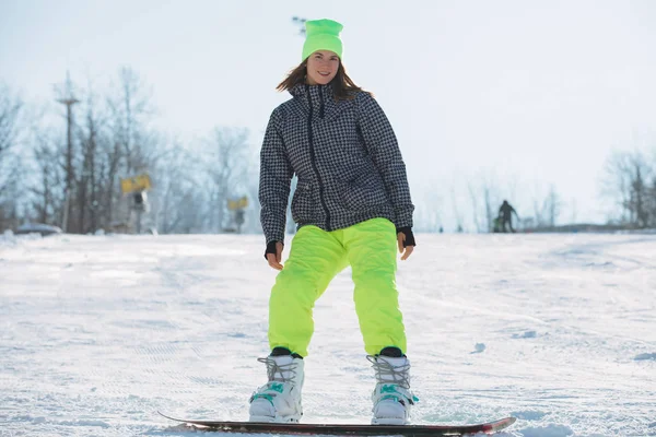 Deportes Invierno Actividad Snowboarder Mujer Pendiente —  Fotos de Stock