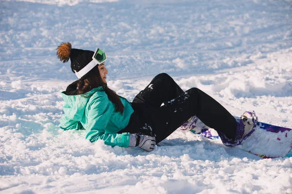 Leisure Sport Concept Woman Snowboarder Sitting Snow — Stock Photo, Image