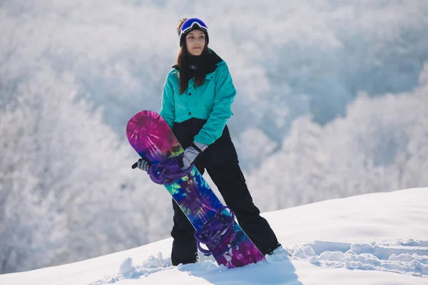 Portrait Femme Snowboarder Lors Une Journée Enneigée — Photo