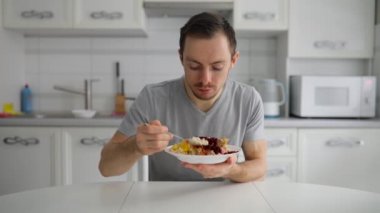Yemek sağlıklı kahvaltı mutfak delikanlı