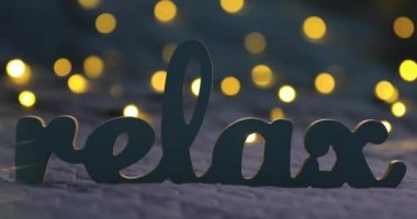 Soyut kelime Relax bir yatakta sarı bulanık ışık bokeh arka plan ile