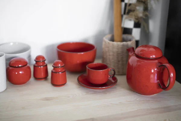 Modern creative decorative red dishes set — Stock Photo, Image