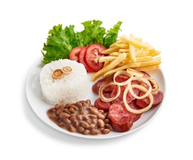 Sosisli, pirinçli, fasulyeli, salatalı ve patatesli özel yemek.