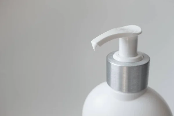 Flaska lotion med dispenser för hudvård — Stockfoto