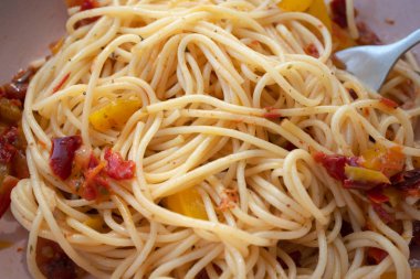 Sebze soslu spagetti, vegan yiyecekler. c ile İtalyan makarna