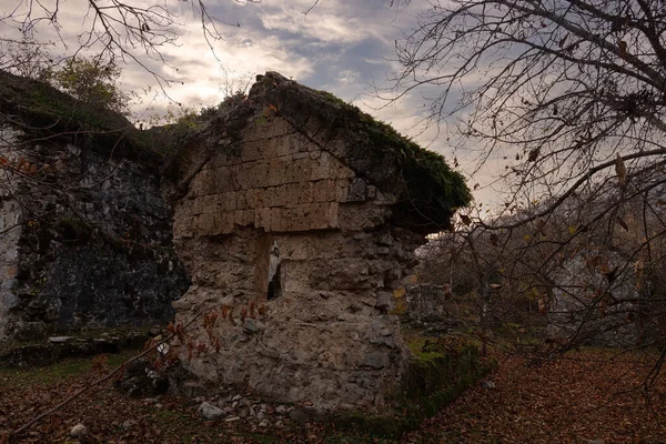 Gakh kentindeki Yedi Arnavut Kilisesi Kompleksi. Azerbaycan.