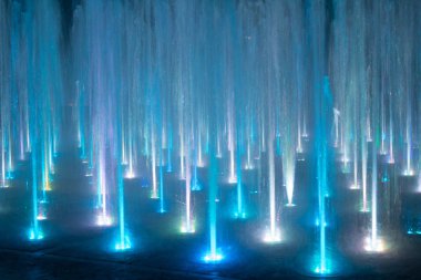 Işık ışınları. Siber. Mavi soyutlama. Arka plan.