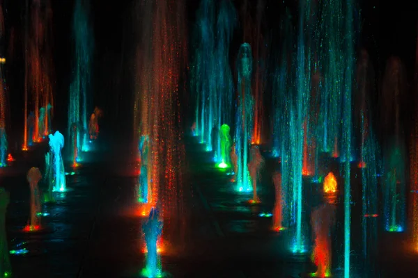 Una Fontana Colorata Con Illuminazione Notturna Una Fontana Favolosa Contesto — Foto Stock