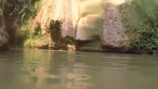 Natation Cascade Kalamari Près Village Gialova Grèce — Video