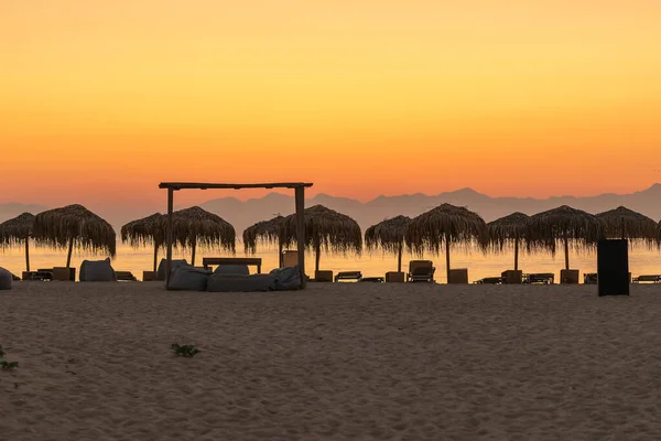Yunanistan 'ın Elafonisos kentinde ünlü turistik plaj Simos.