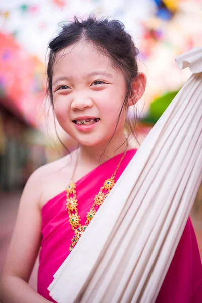 Παιδί Κορίτσι Της Ταϊλάνδης Παραδοσιακή Ταϊλανδέζικη Φορεσιά — Φωτογραφία Αρχείου