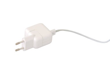 Beyaz Arkaplanda Akıllı Telefon Şarj Aracı İzole Edildi