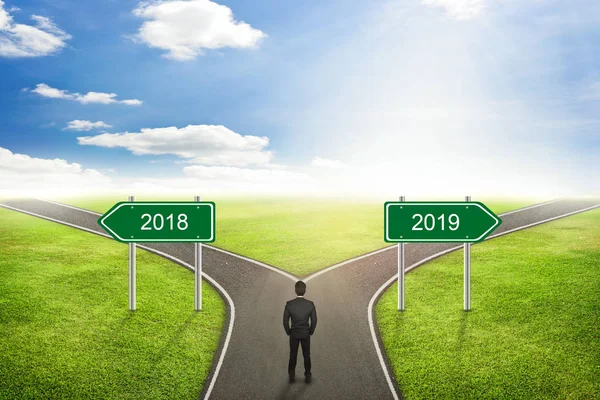 Biznesmen Koncepcja 2018 Lub 2019 Road Dobrą Drogę — Zdjęcie stockowe
