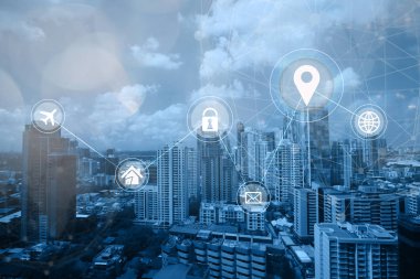 Akıllı hizmetler ve simgeler, internet ve ne ile Cityscape silueti