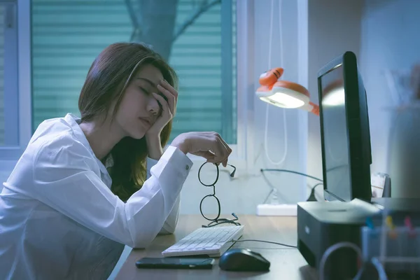 Beautiful Asian Woman Working Overtime Computer Night Home — Stock Photo, Image