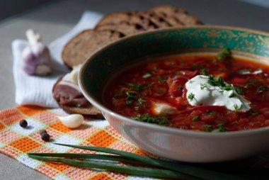 Geleneksel Ukrayna mutfağı yemeği - borş