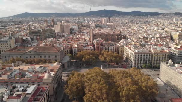 SPAIN, BARCELONA - NOVEMBER 18, 2019: Fly above Pla de Palau Ліцензійні Стокові Відео