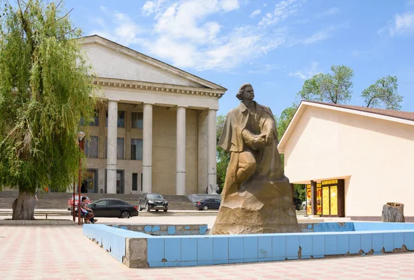 Volgogrado Rússia Maio 2018 Monumento Maxim Gorky Frente Casa Cultura — Fotografia de Stock