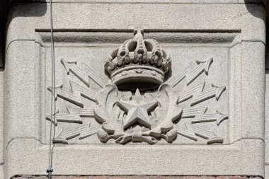 Stockholm, İsveç - 07 Mayıs 2017: Granit çit sonrası İsveç Ulusal Telekom logo ile yakın çekim görünümüne: yıldırım cıvata ile başlar.