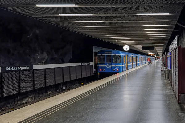 Stockholm Sverige Maj 2017 Blå Metro Tåg Med Öppnade Dörrar — Stockfoto