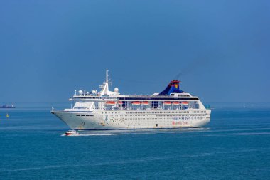 Georgetown, Penang, Malezya - 04 Mar 2017: 'Superstar terazi' Star Cruises tarafından Georgetown Harbor'da geldiğinde yolcu gemisi Cruise.