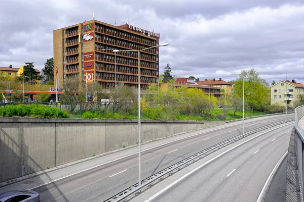 Lidingo 2017 Stockholmsvagen 北端的地产复合 Lidingo 竞技场 Lidingo 的主要路线在 Torsvik 的入口和出通 — 图库照片