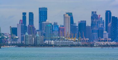Singapore, Singapur - 05 Jan 2017: Ünlü ikonik Singapur finans bölgesine ve peyzaj iş Rıhtımlar üzerinde kurma.