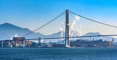 Gwangyang, Güney Kore - 18 Şubat 2017: yeni askılı köprüsünden Yeosu Gwangyang - Grand Yi Sunshin köprü için.